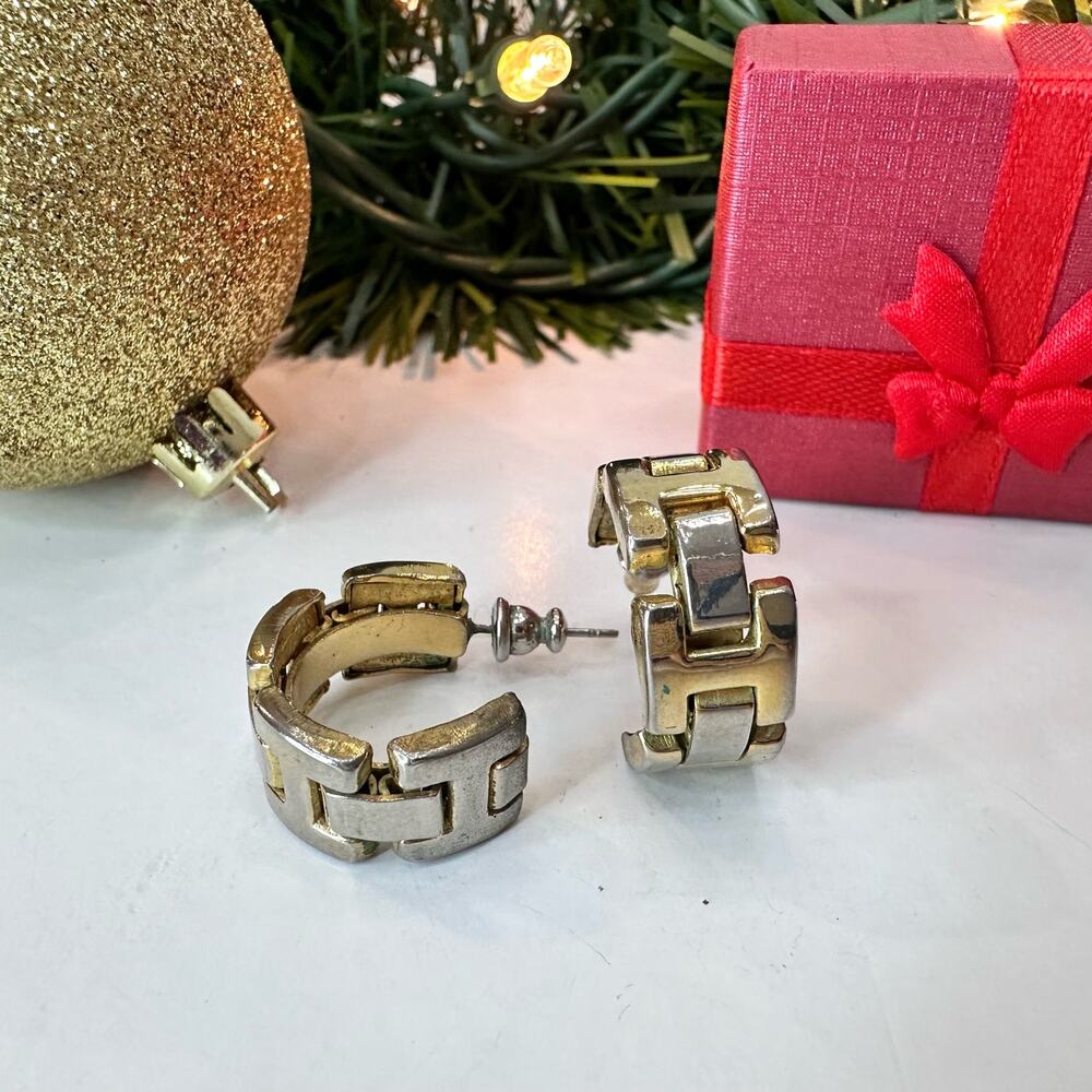 Vintage Two-Tone Geometric Interlocking Hoop Post Earrings 0.5"